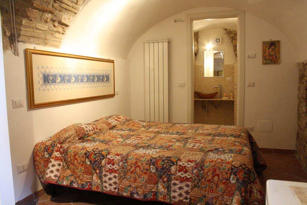 Apartments Aurora Delle Rose Assise Chambre photo
